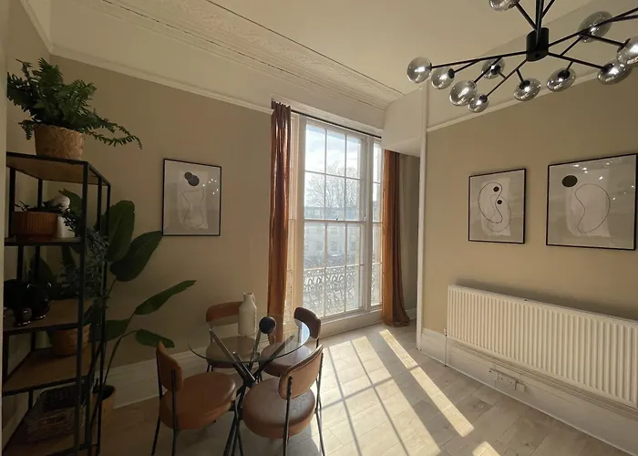 Sophisticated With Clifton Views * Bristol