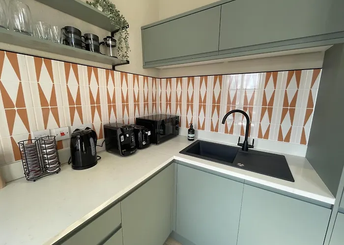 דירה Sophisticated With Clifton Views